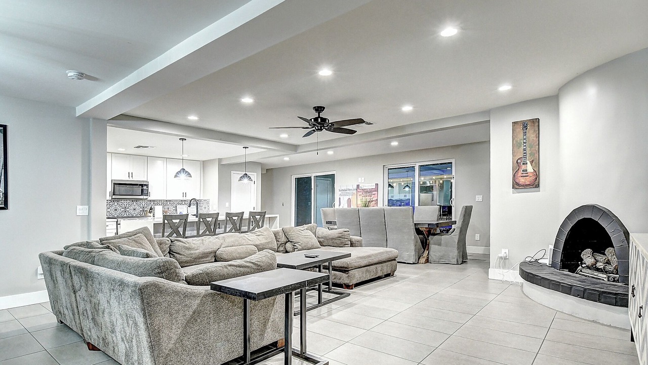 Photo of Livingroom in Shea North Estates