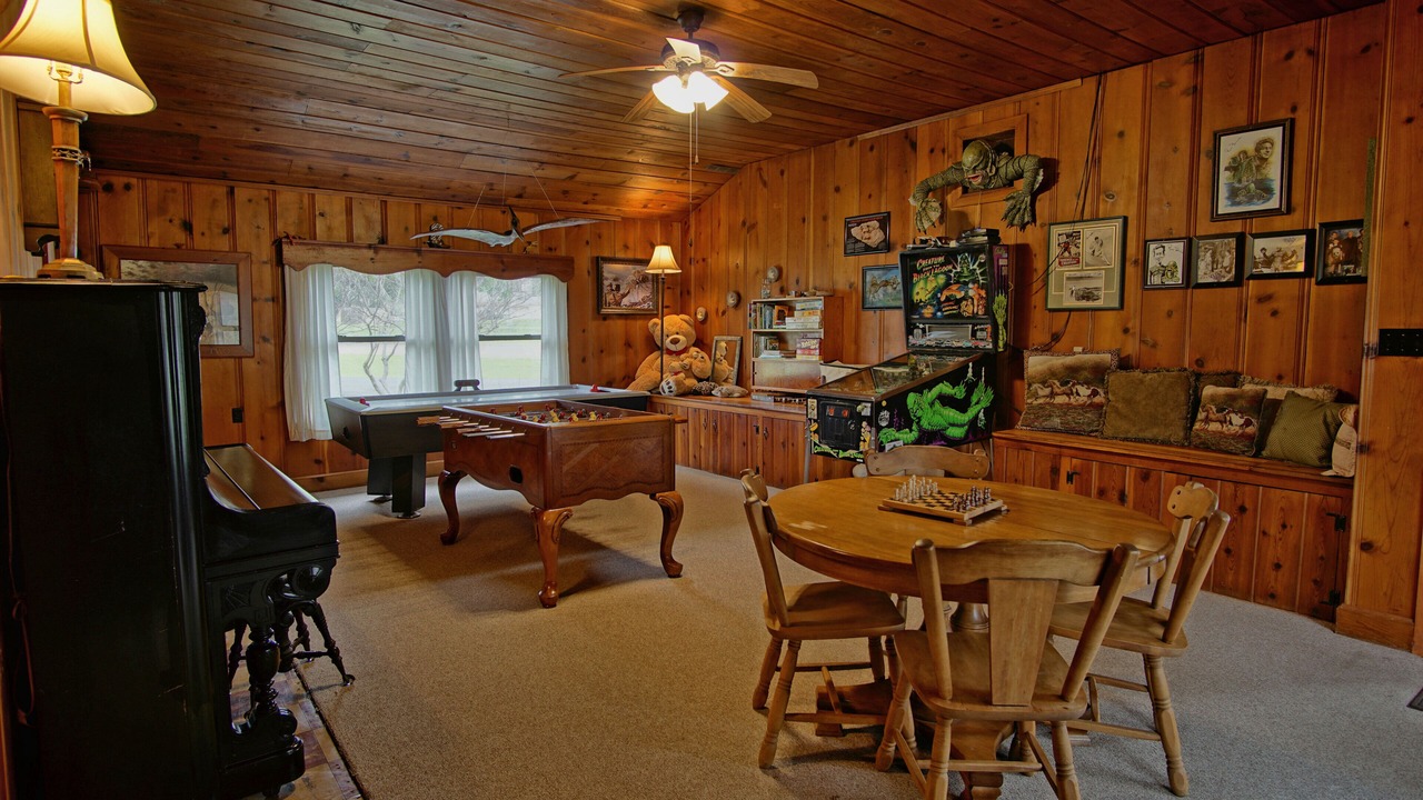 Photo of Bedroom in Glen Rose