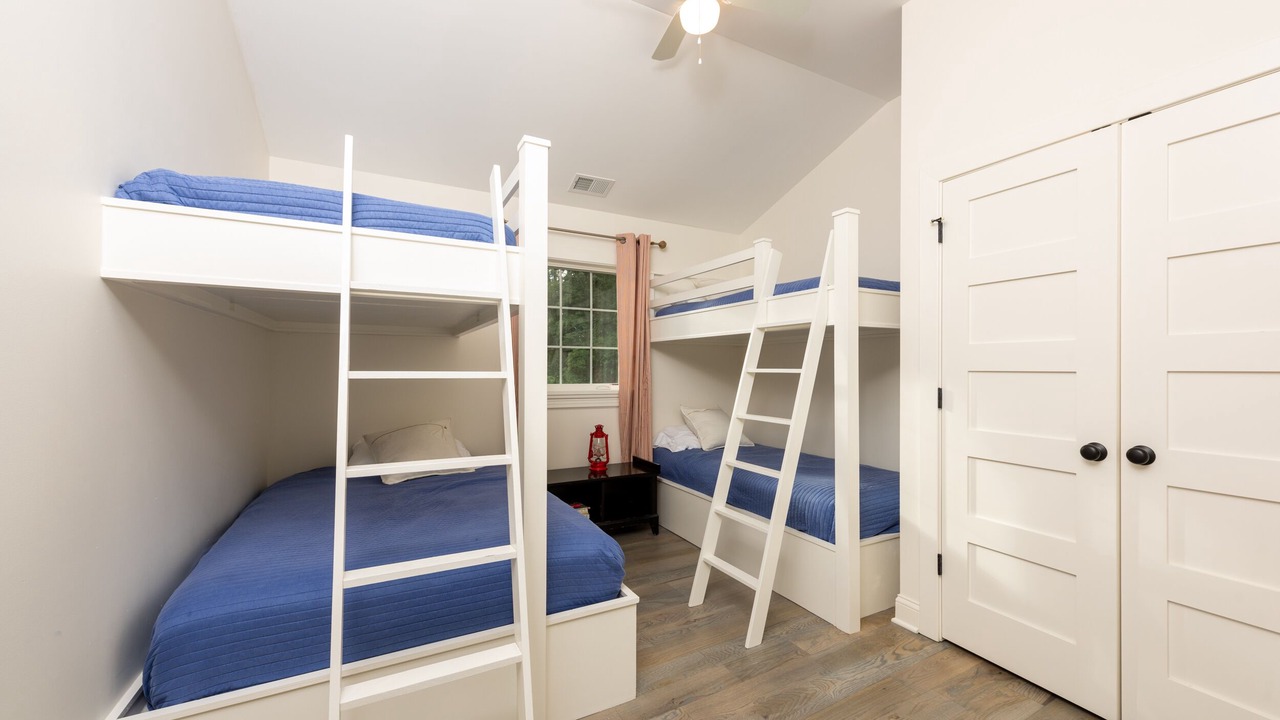 Photo of Bedroom in Miller Beach