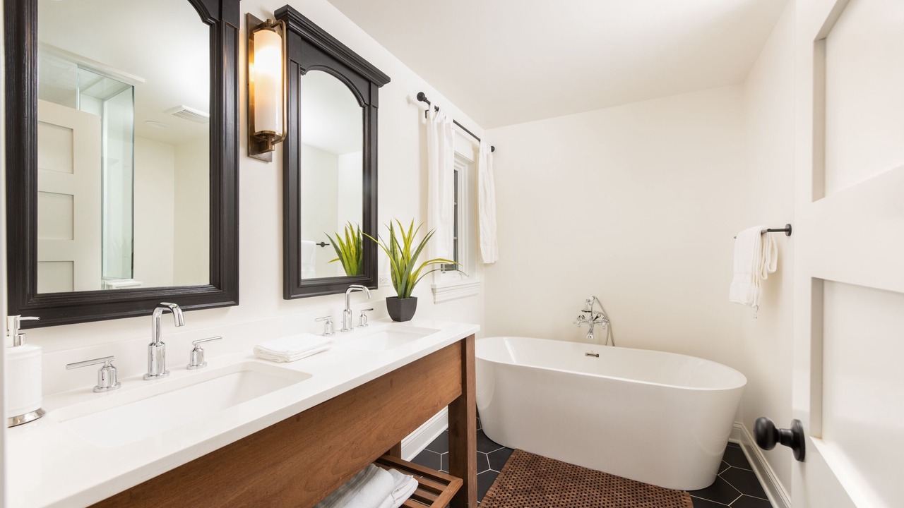 Photo of Bathroom in Miller Beach