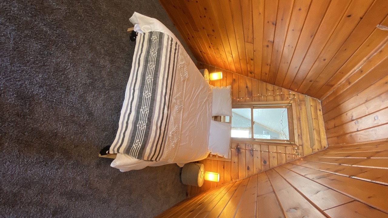 Photo of Bedroom in North Creek