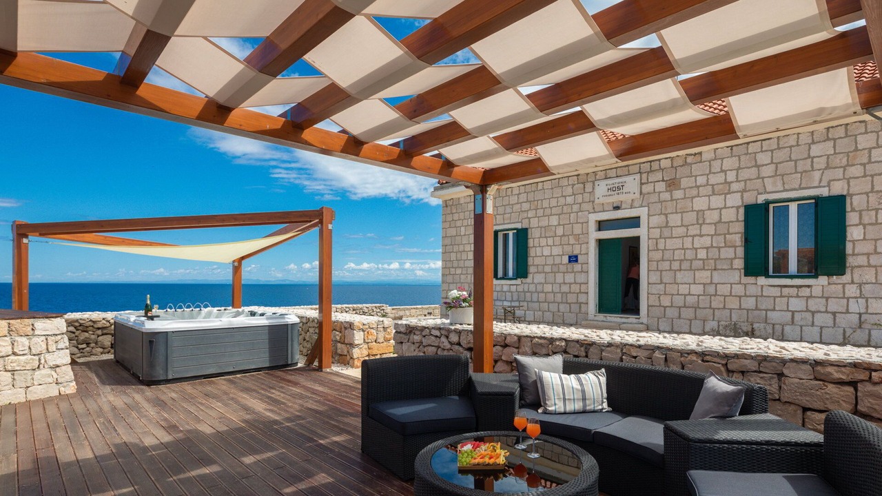 Photo of Patio Balcony in Cove Rogacic
