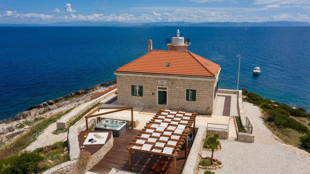 Photo of Outdoor in Cove Rogacic