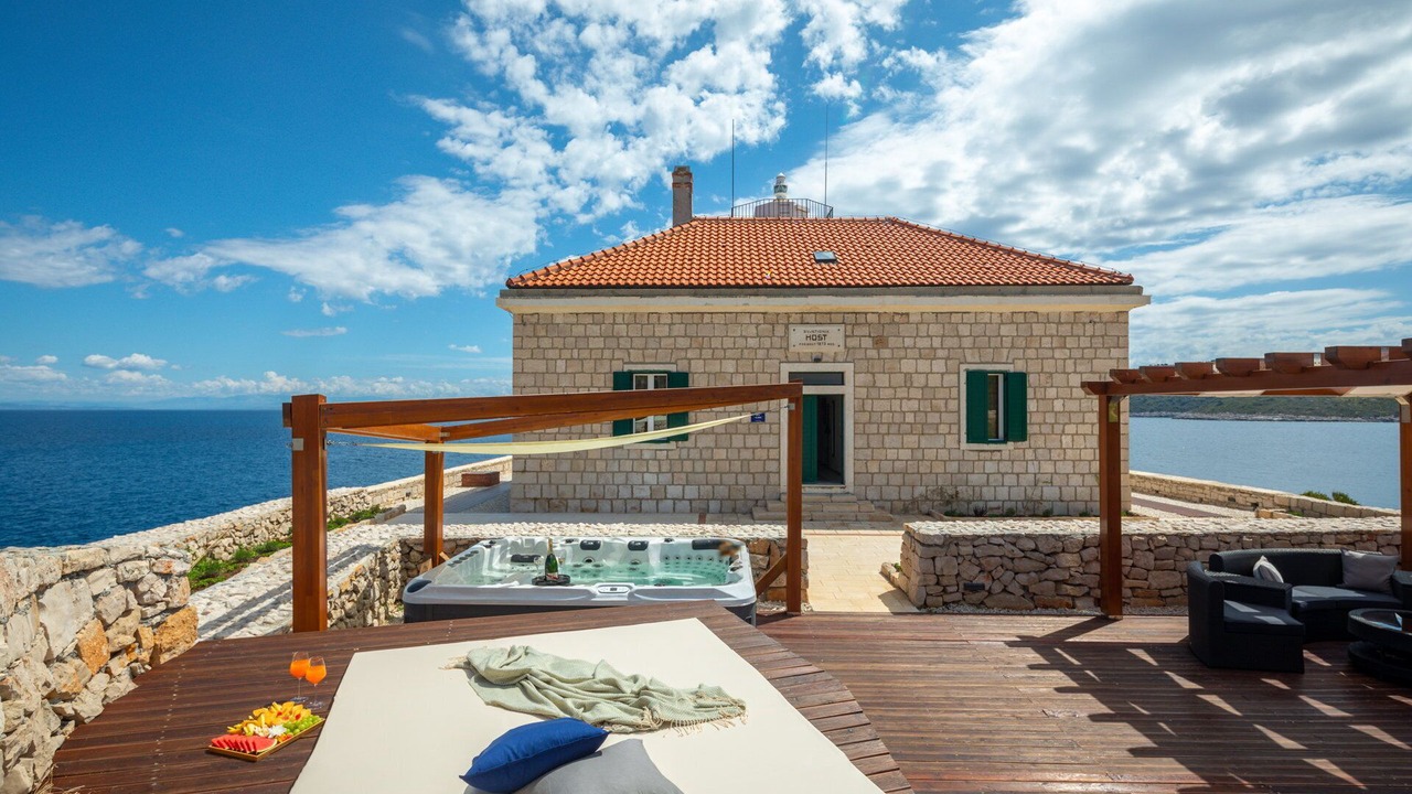 Photo of Patio Balcony in Cove Rogacic
