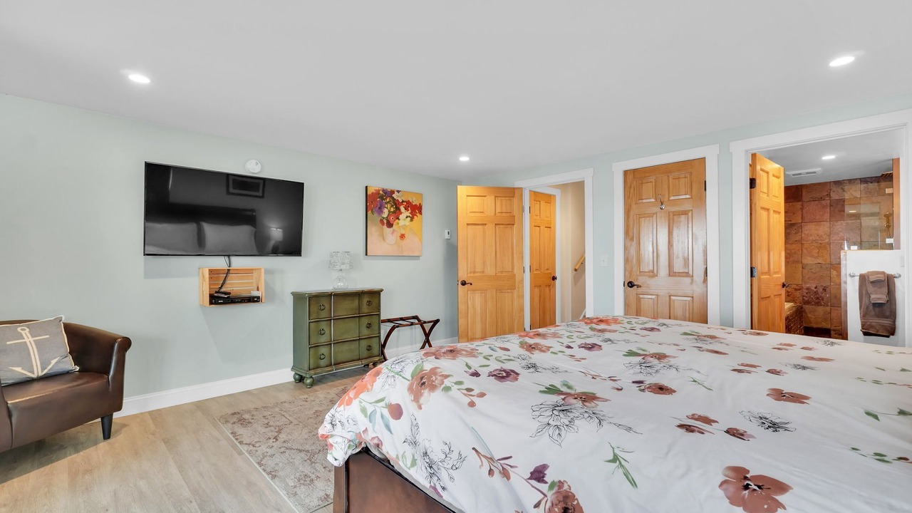Photo of Bedroom in Malletts Bay