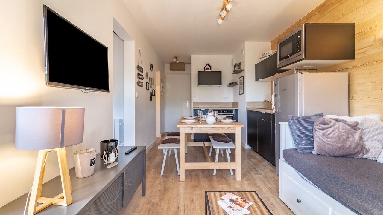 Photo of Livingroom in Genos