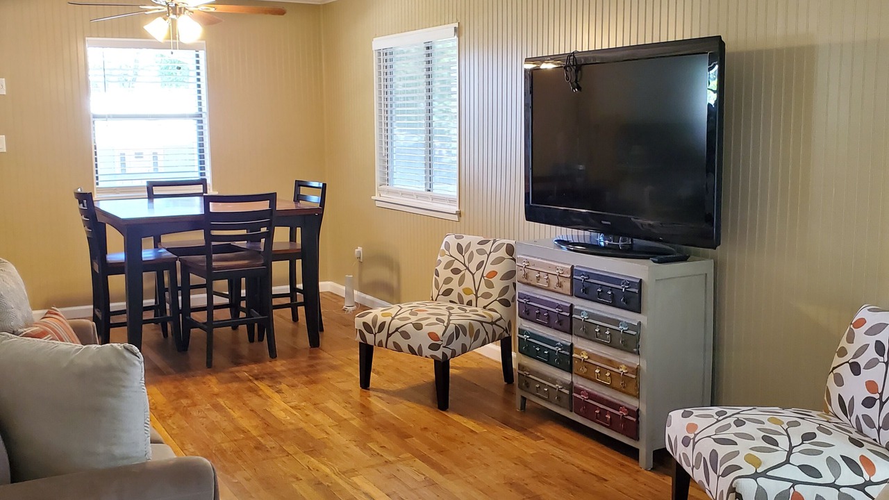 Photo of Livingroom in Silver Creek Village
