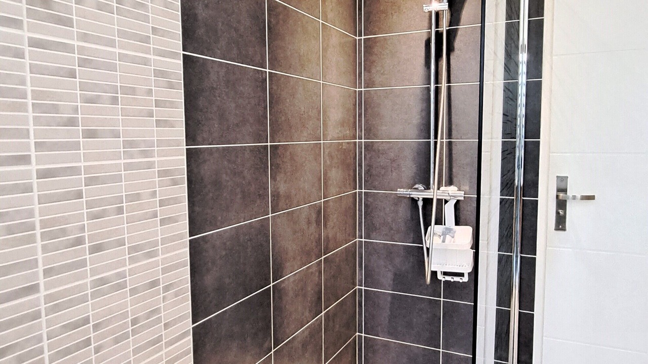 Photo of Bathroom in Tours City Centre
