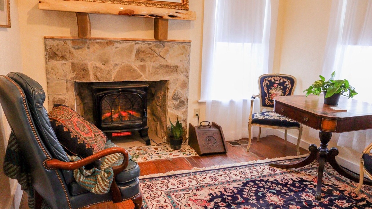 Photo of Livingroom in Johnson City