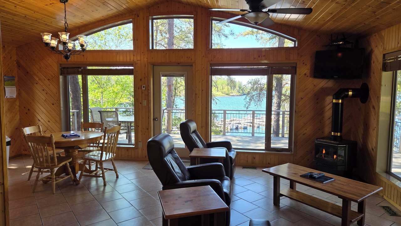 Photo of Livingroom in Sioux Narrows Nestor Falls