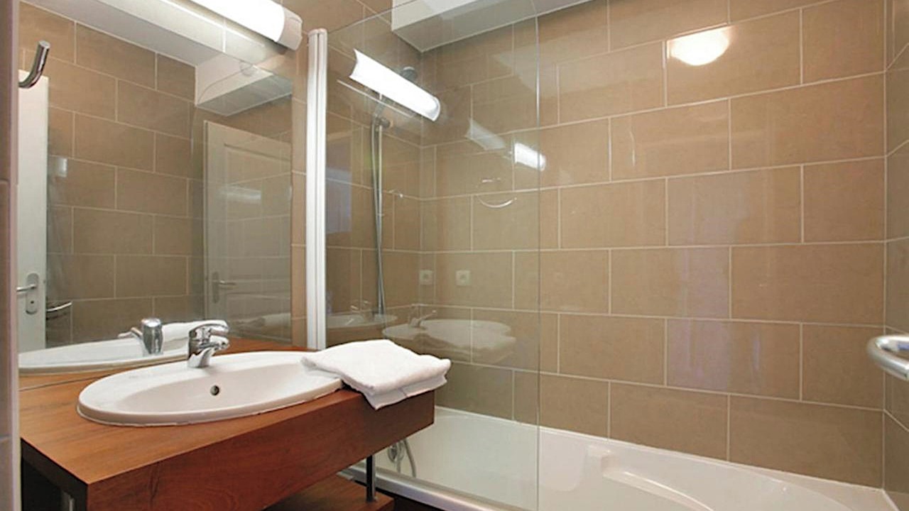 Photo of Bathroom in Font-Romeu-Odeillo-Via