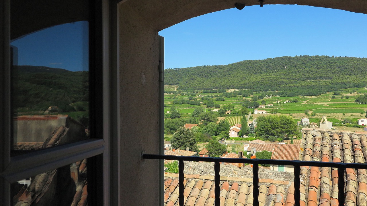 Photo of Others in Sablet