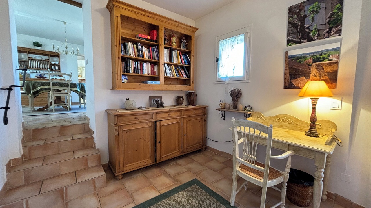 Photo of Others in Sablet