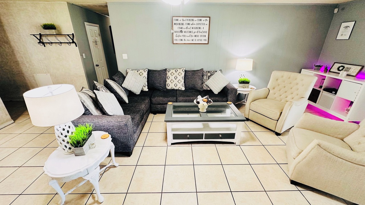 Photo of Livingroom in South Tulsa