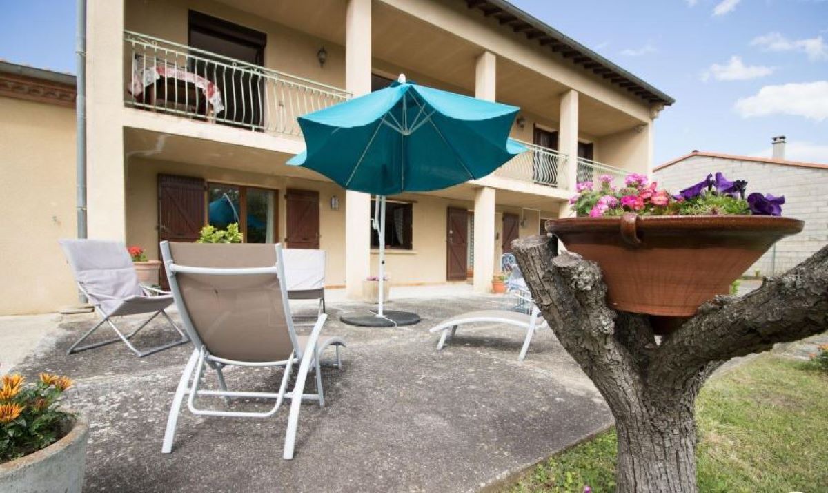 Photo of Patio Balcony in Villefranche-de-Lauragais
