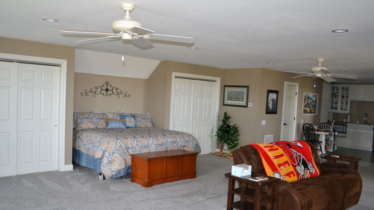 Photo of Bedroom in Centerville