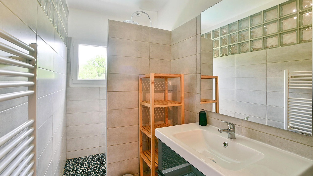 Photo of Bathroom in Saint-Paulet-de-Caisson