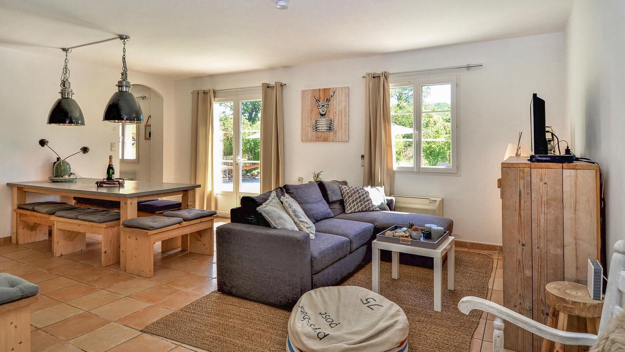 Photo of Bedroom in Saint-Paulet-de-Caisson