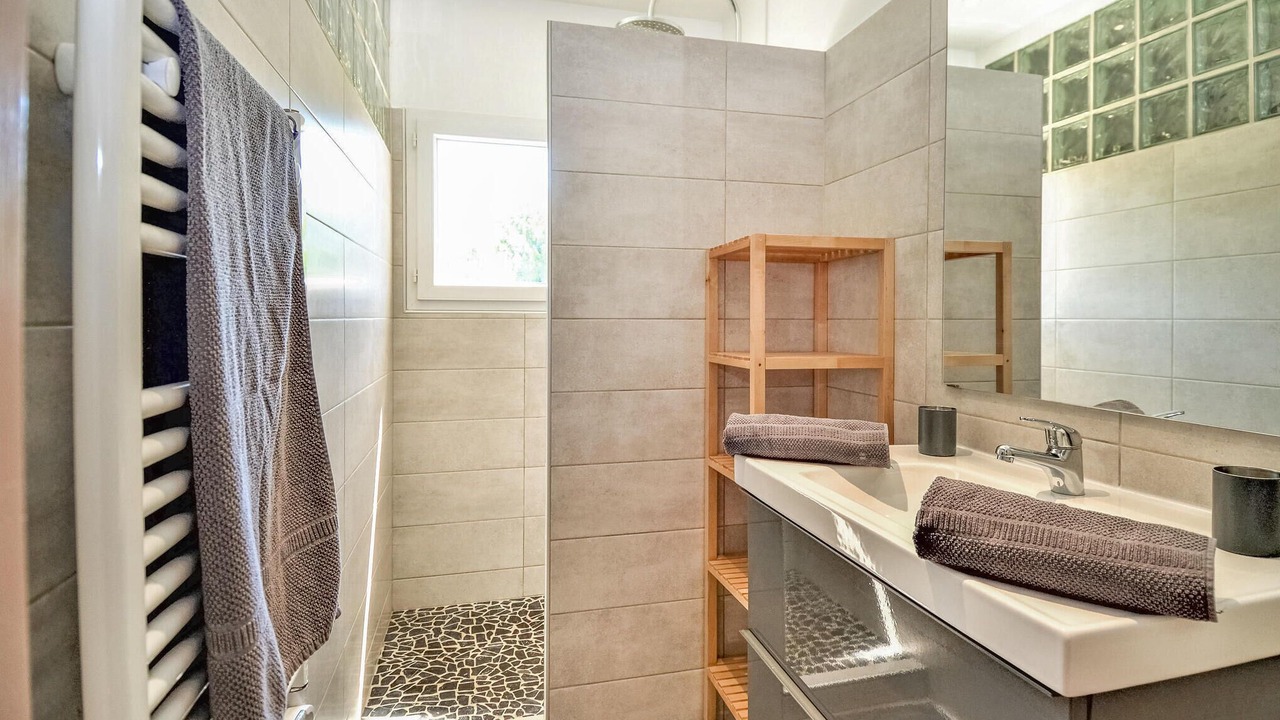 Photo of Bathroom in Saint-Paulet-de-Caisson