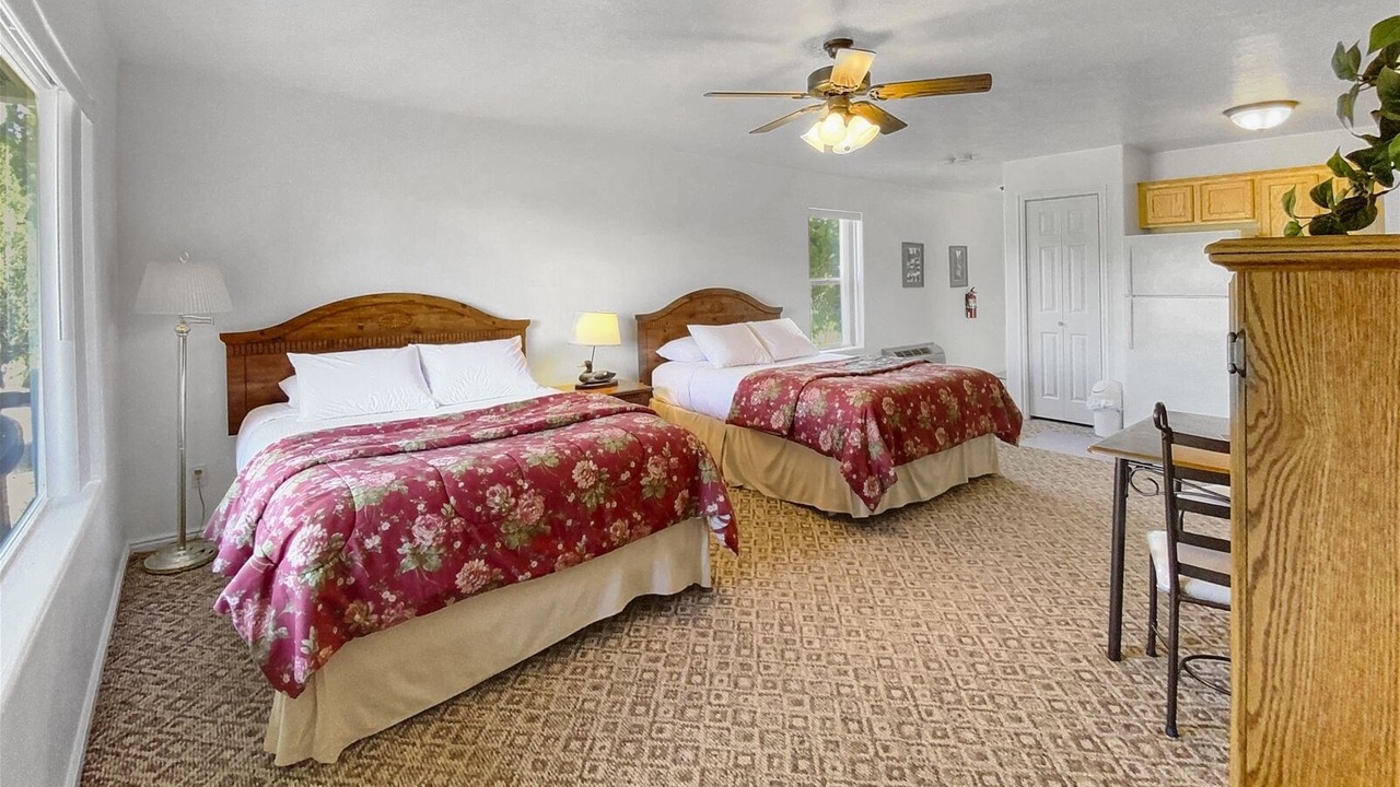 Photo of Bedroom in Mammoth Creek