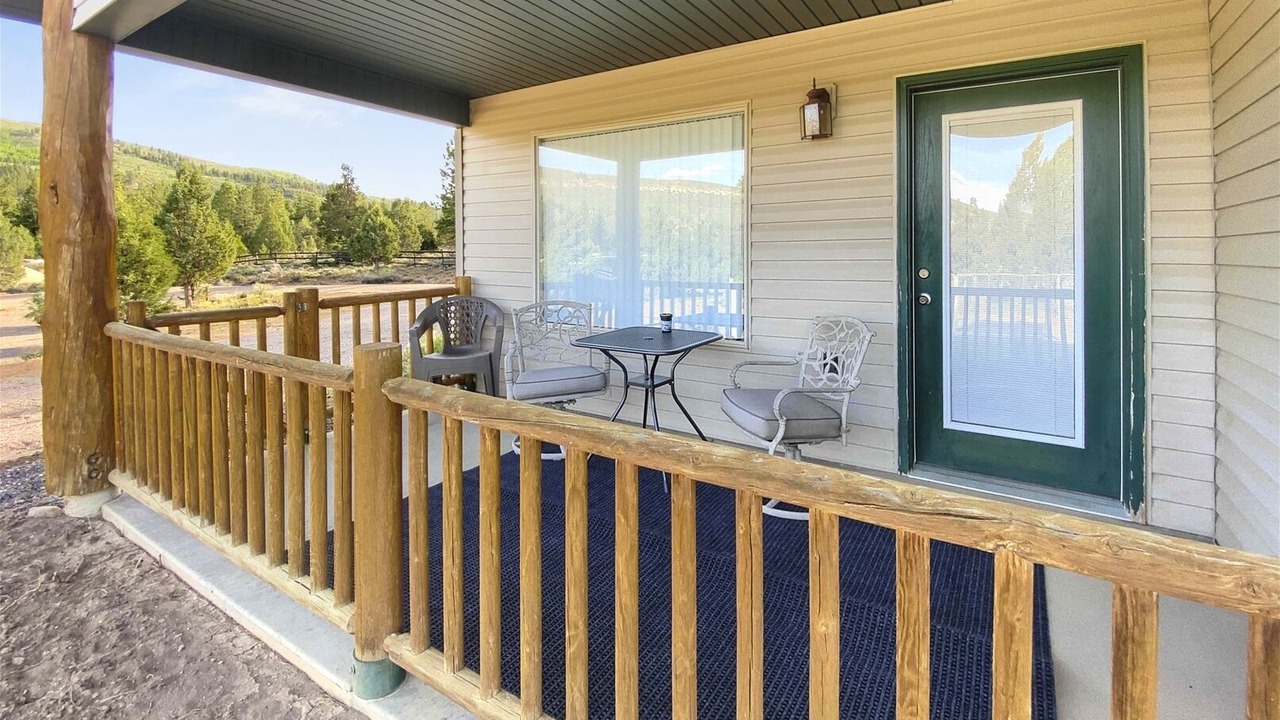 Photo of Patio Balcony in Mammoth Creek