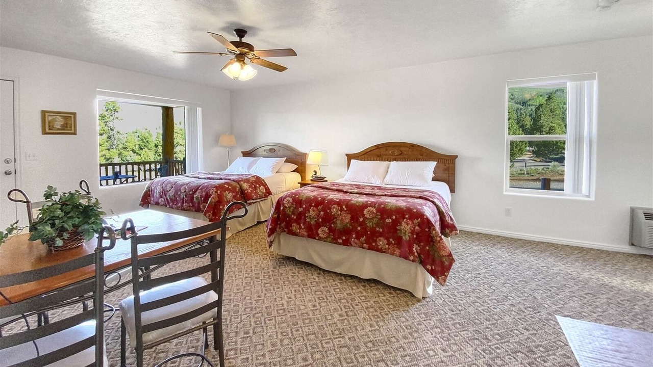 Photo of Bedroom in Mammoth Creek