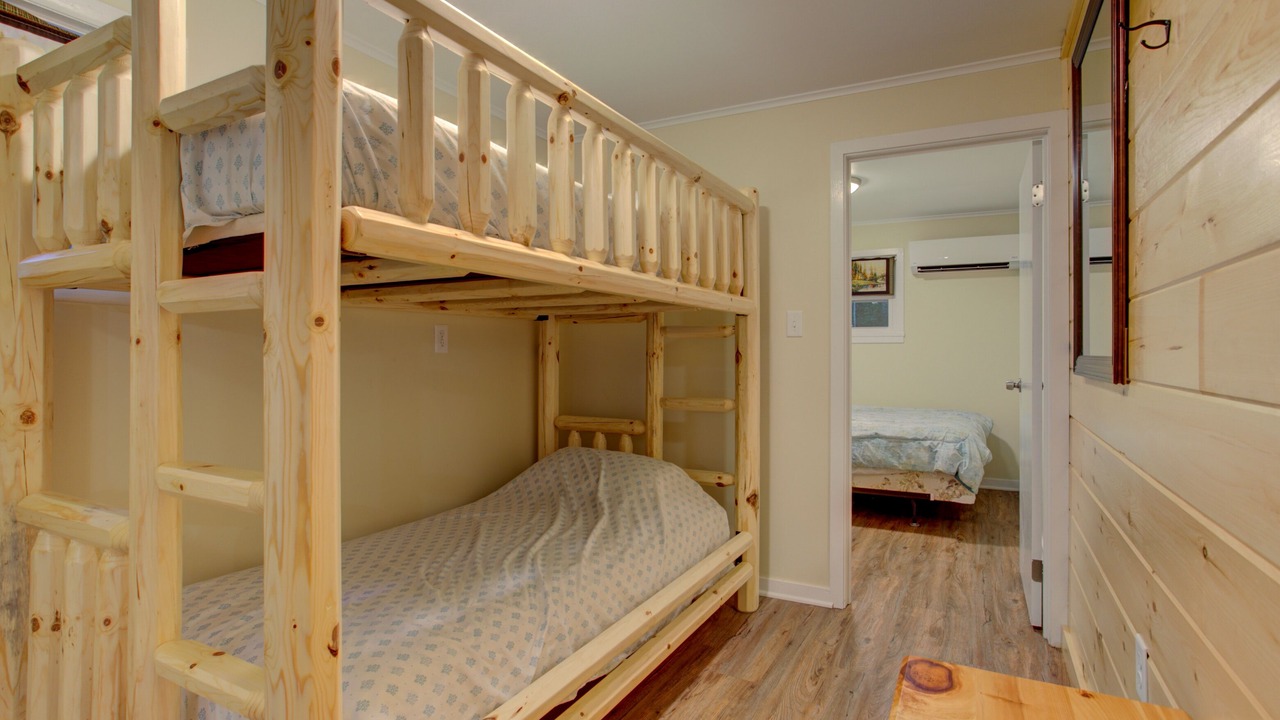 Photo of Bedroom in Laurelton