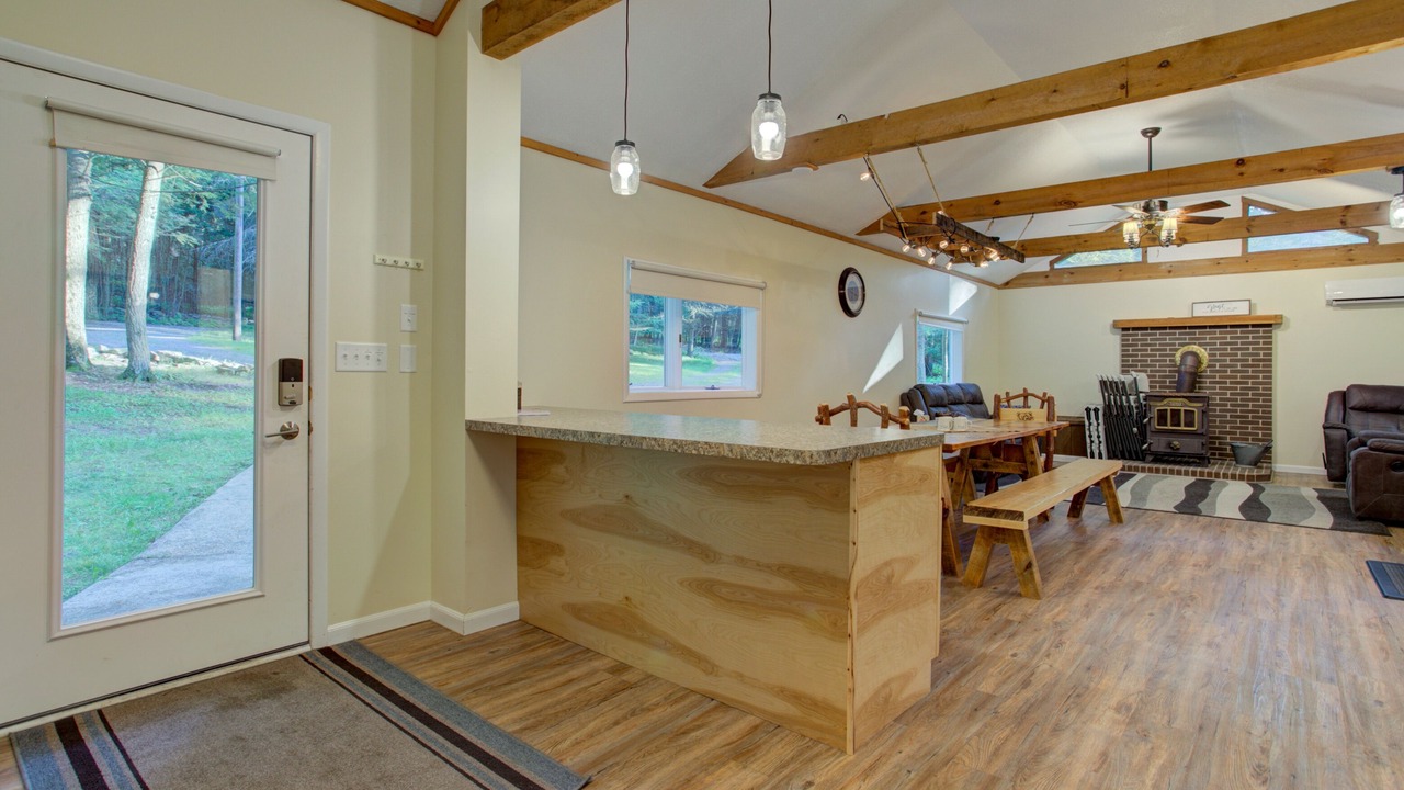 Photo of Others in Laurelton