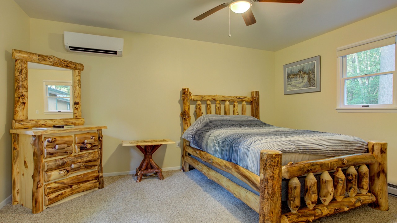 Photo of Bedroom in Laurelton