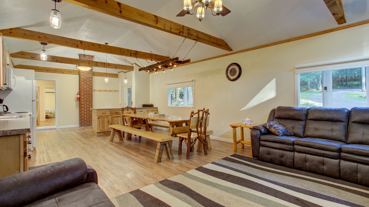 Photo of Livingroom in Laurelton