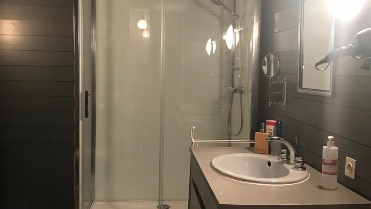 Photo of Bathroom in Dinan