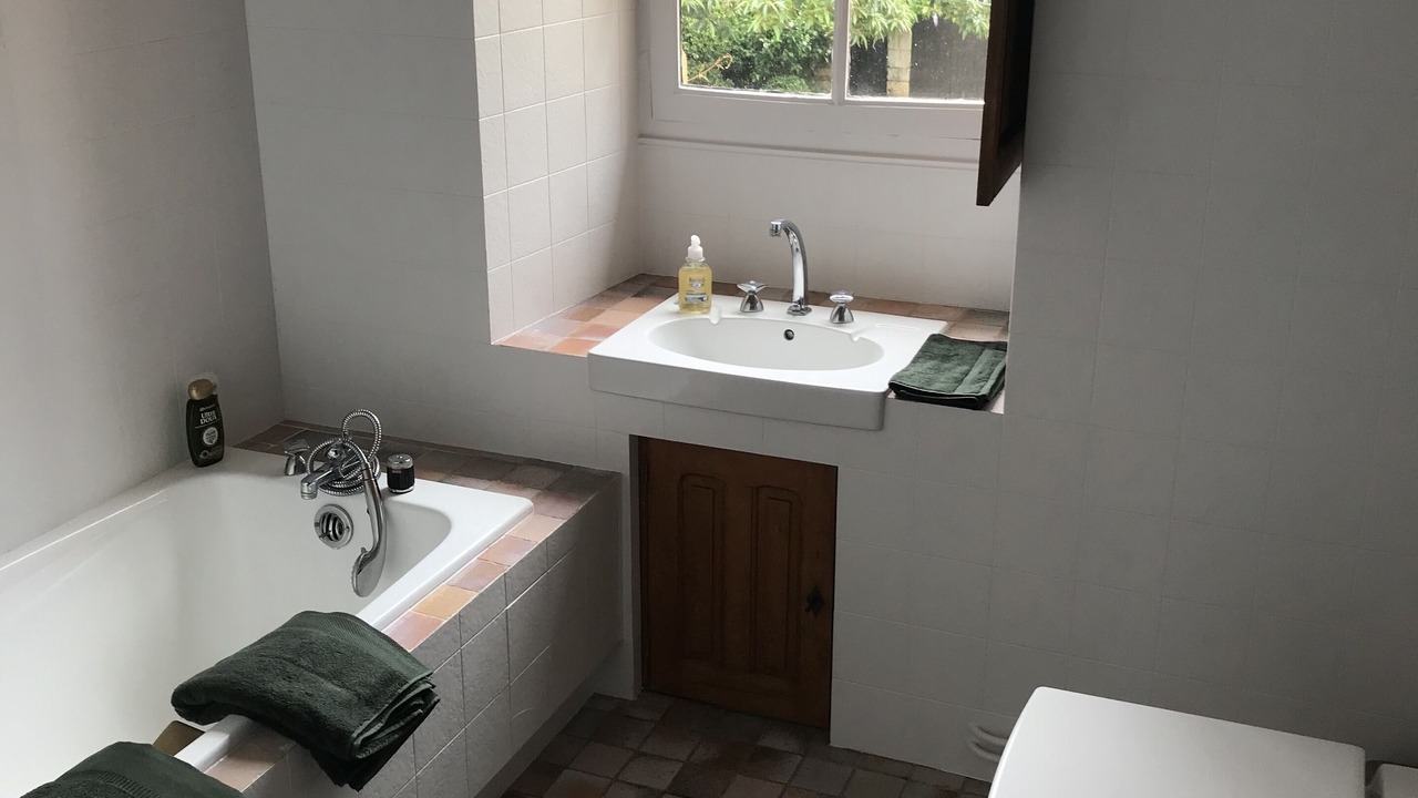Photo of Bathroom in Durtal