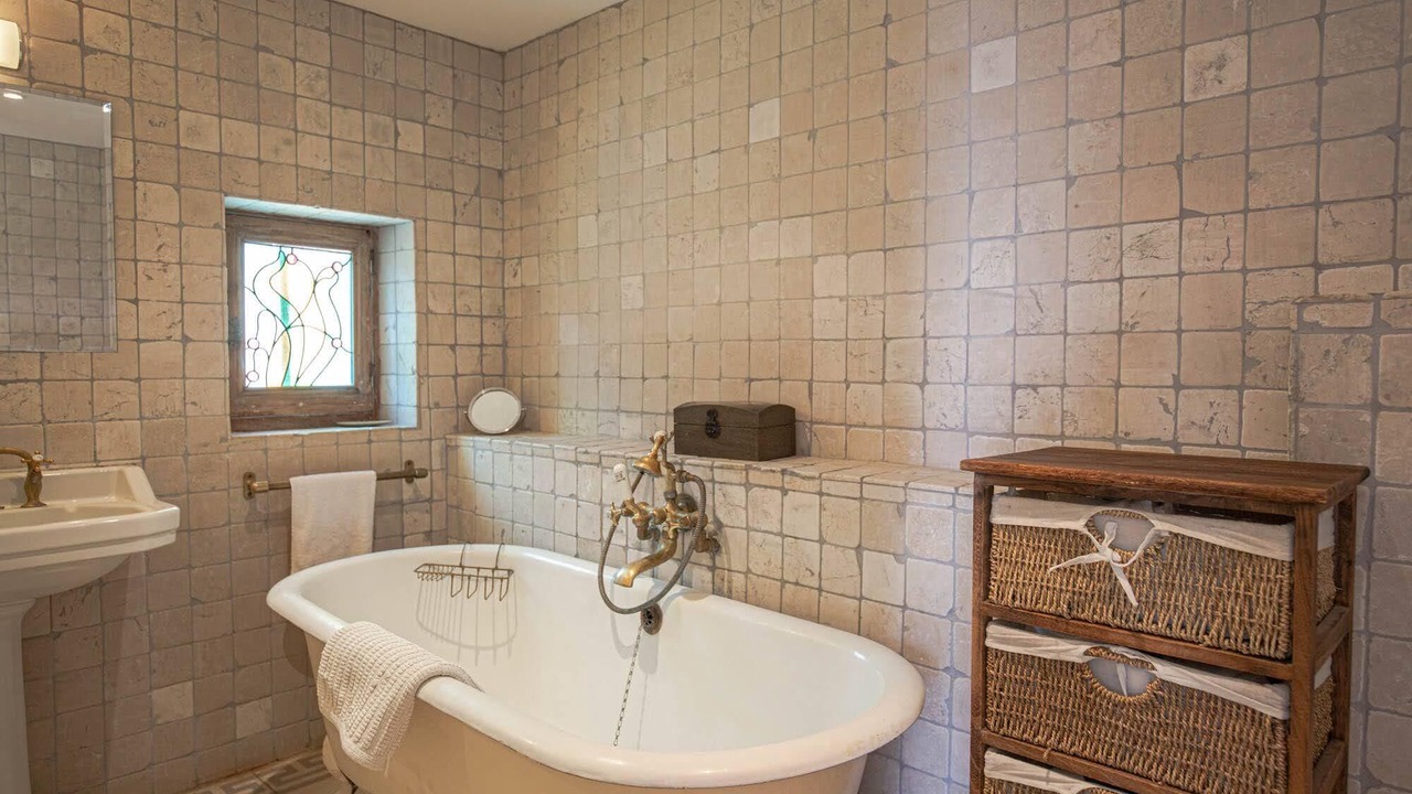 Photo of Bathroom in Cucuron