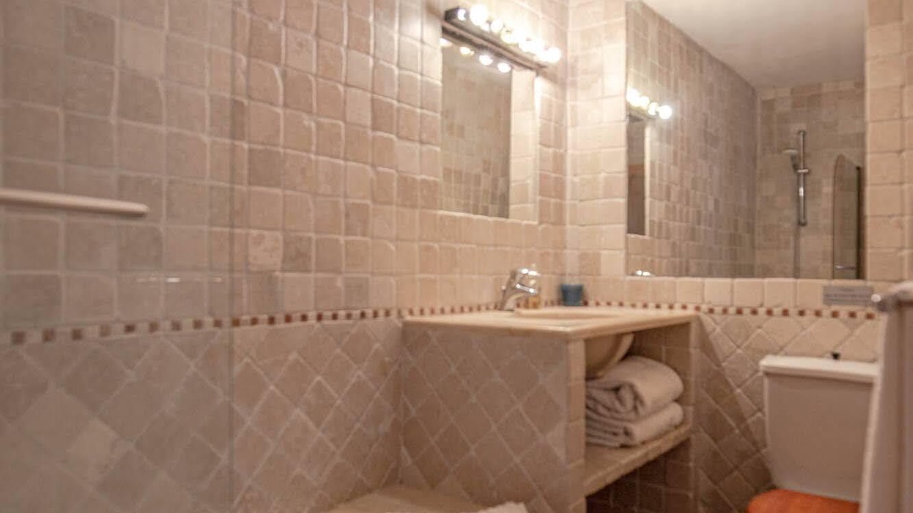 Photo of Bathroom in Cucuron