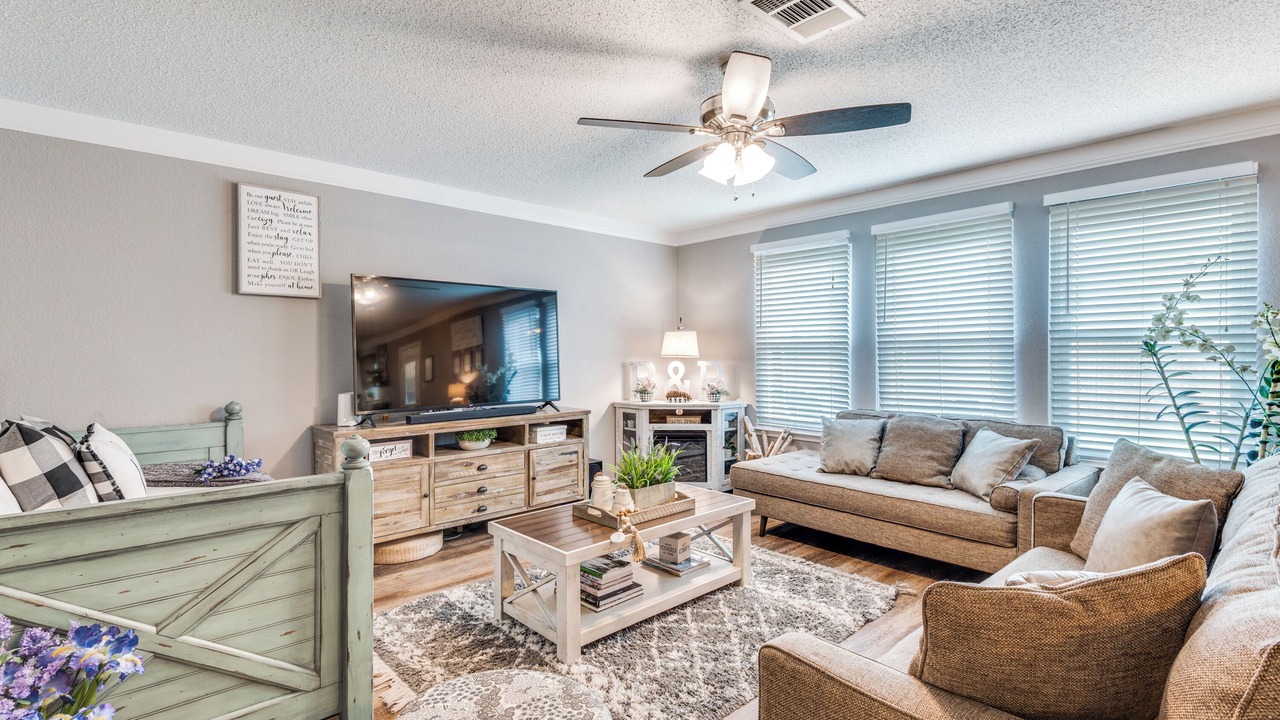 Photo of Livingroom in Grand Prairie