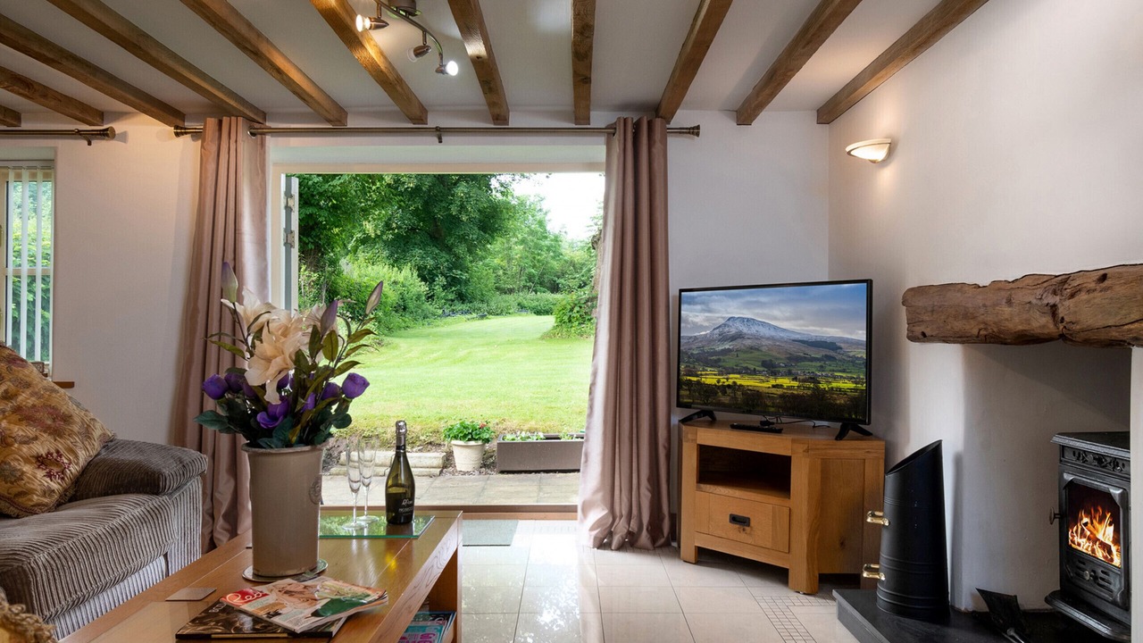 Photo of Livingroom in Pantymwyn