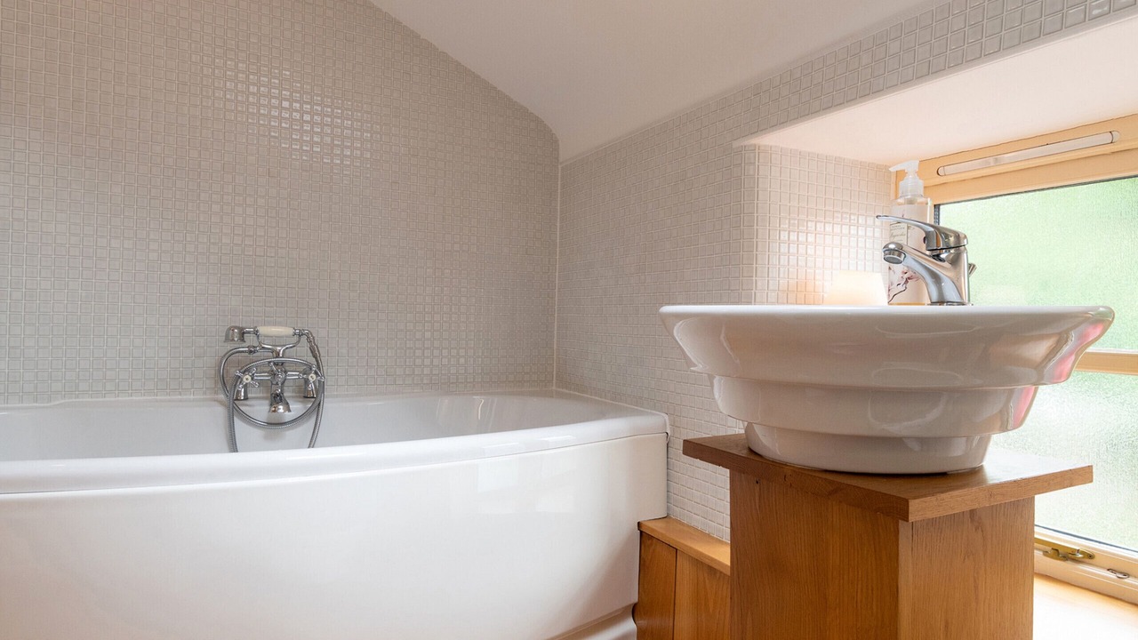 Photo of Bathroom in Pantymwyn