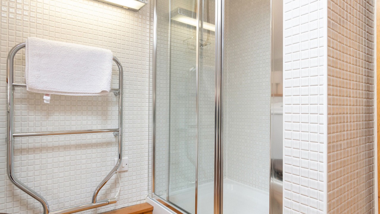 Photo of Bathroom in Pantymwyn