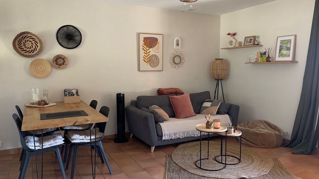 Photo of Livingroom in Saint-Andre-de-Roquepertuis