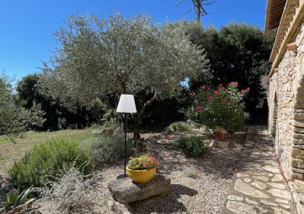 Photo of Outdoor in Saint-Andre-de-Roquepertuis