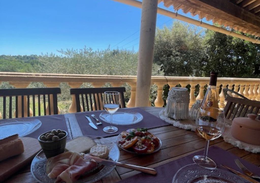 Photo of Outdoor in Saint-Andre-de-Roquepertuis