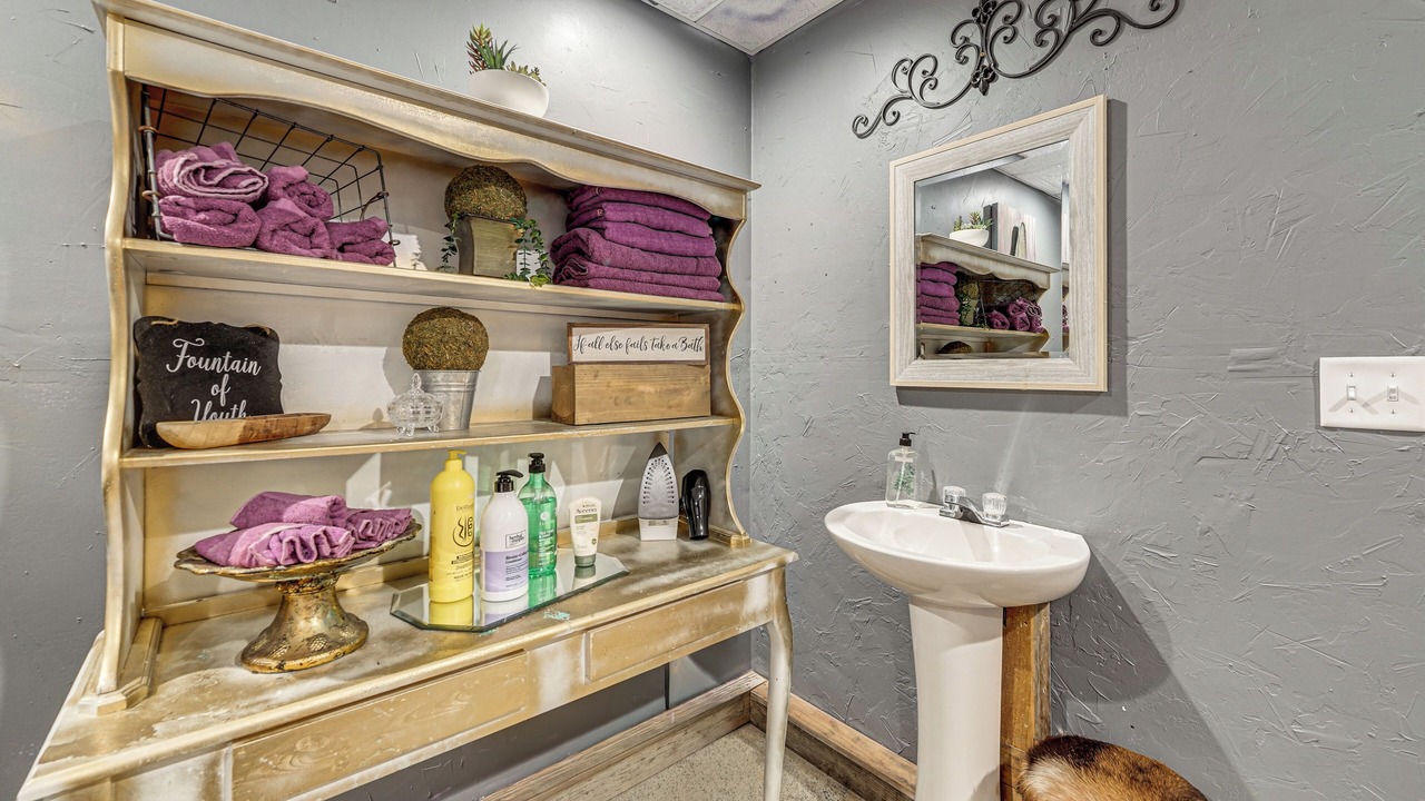 Photo of Bathroom in Broken Bow