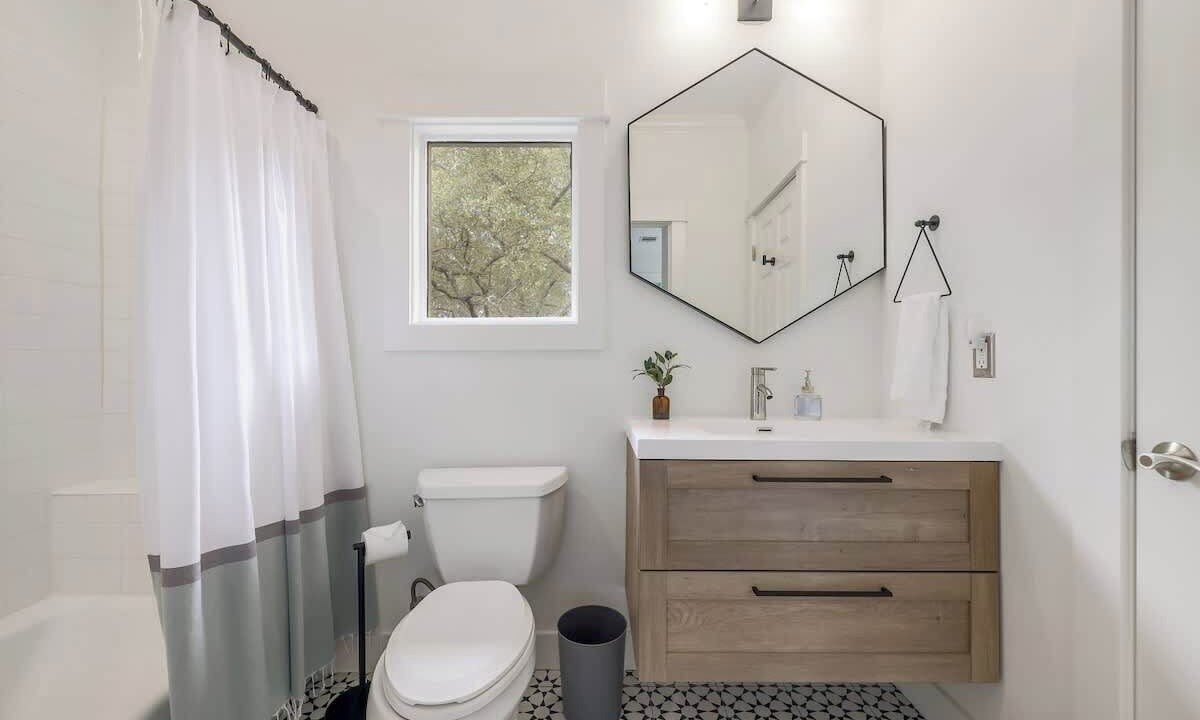Photo of Bathroom in Aqua Monte