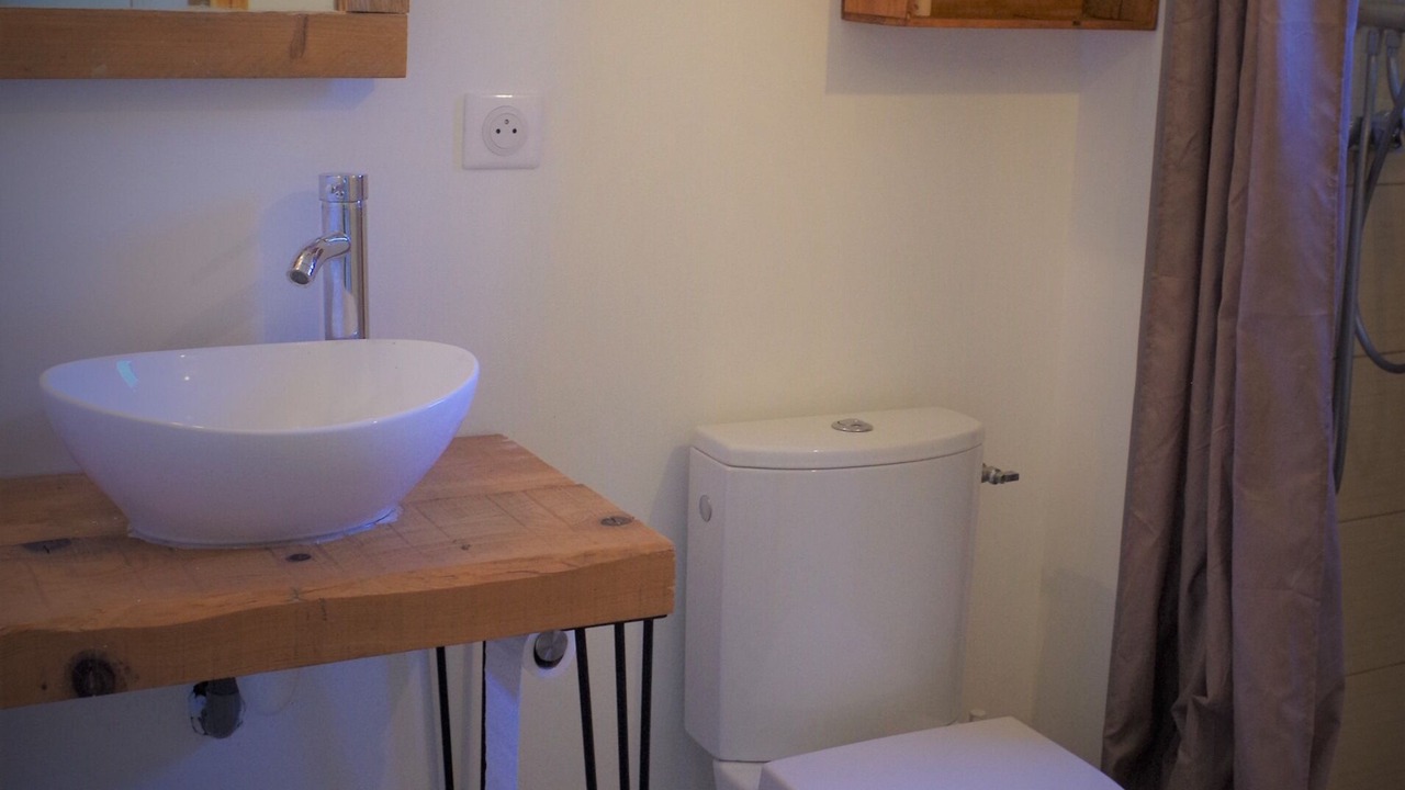 Photo of Bathroom in Suze-la-Rousse