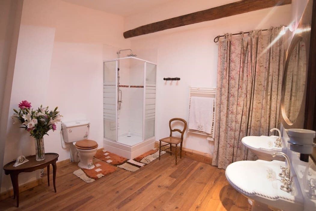 Photo of Bathroom in Puimoisson