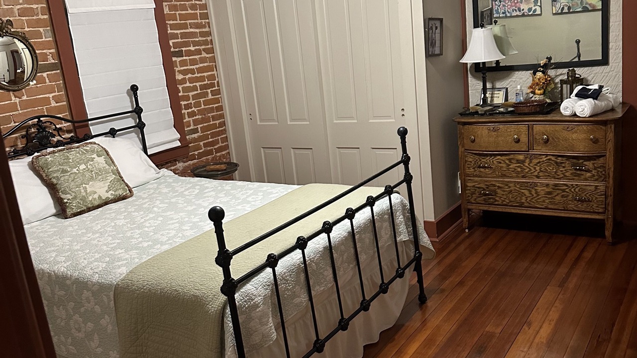 Photo of Bedroom in Hermann