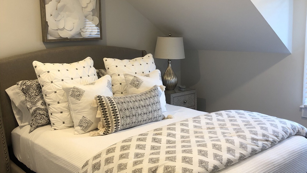 Photo of Bedroom in West of Town