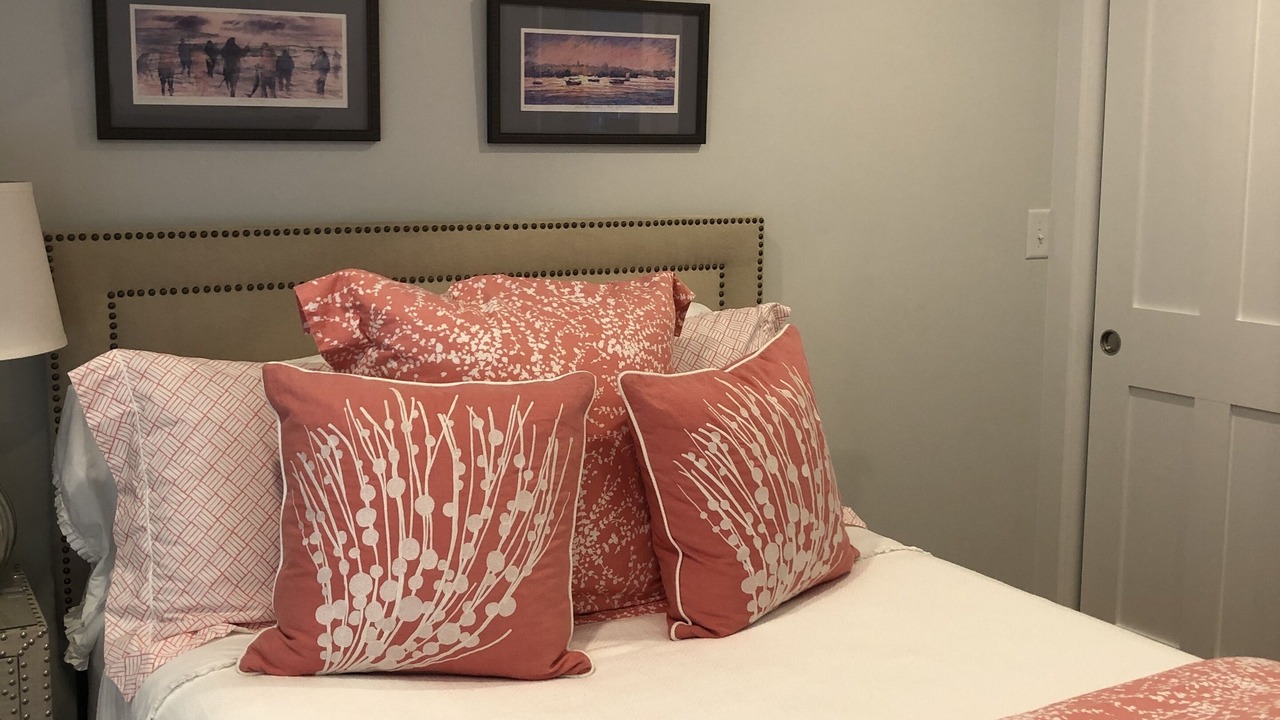 Photo of Bedroom in West of Town