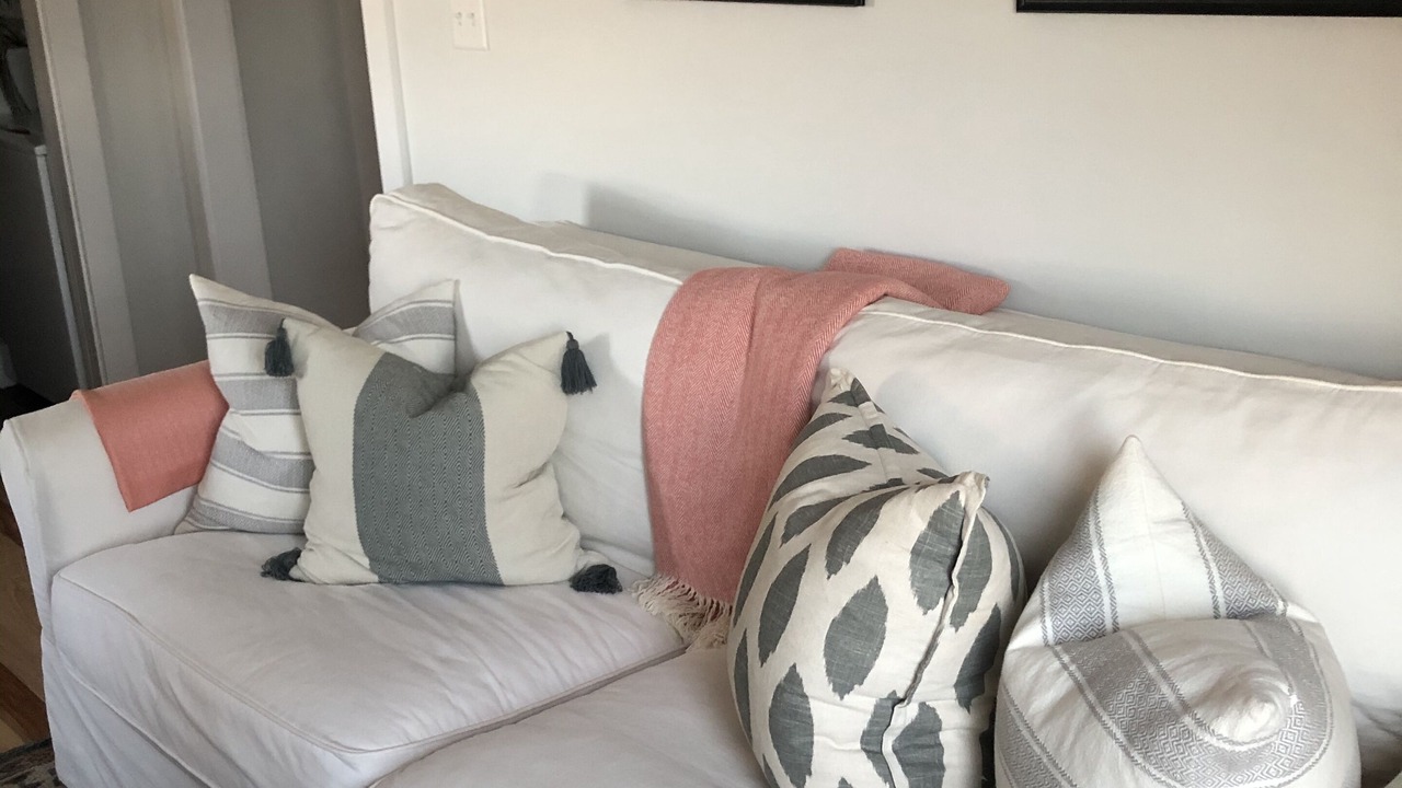 Photo of Livingroom in West of Town