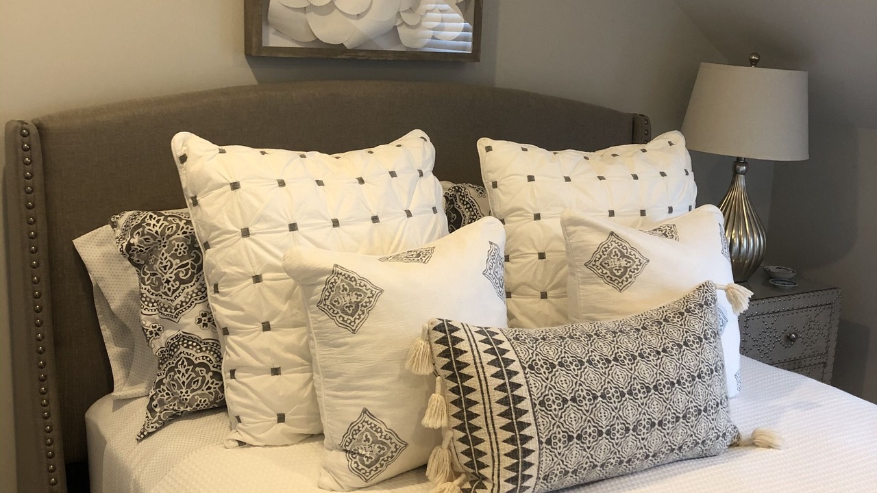 Photo of Bedroom in West of Town